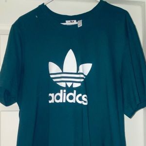 Adidas Men’s Large tshirt